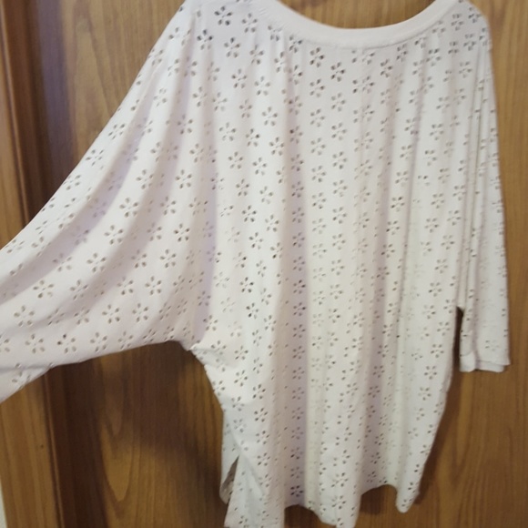 Top - Picture 2 of 2